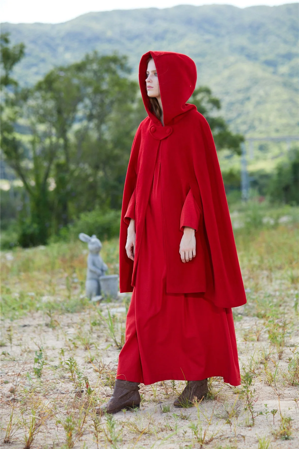The New Yorker | Hooded Cashmere Cape - Image 3