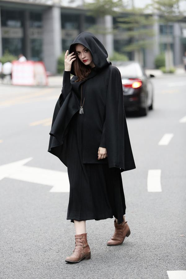 The New Yorker | Hooded Cashmere Cape - Image 5